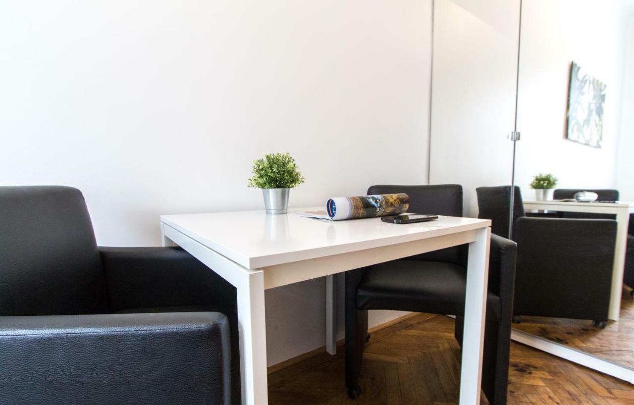 Apartament Enenkelstrasse *